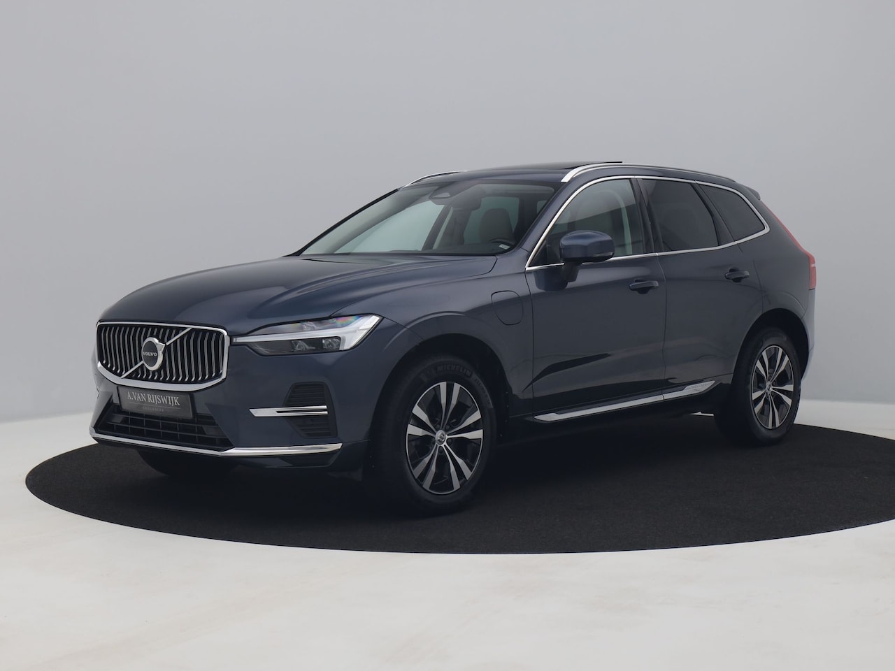 Volvo XC60 - 2.0 Recharge T6 AWD Business Pro | FACELIFT | CAMERA | KEYLESS - AutoWereld.nl