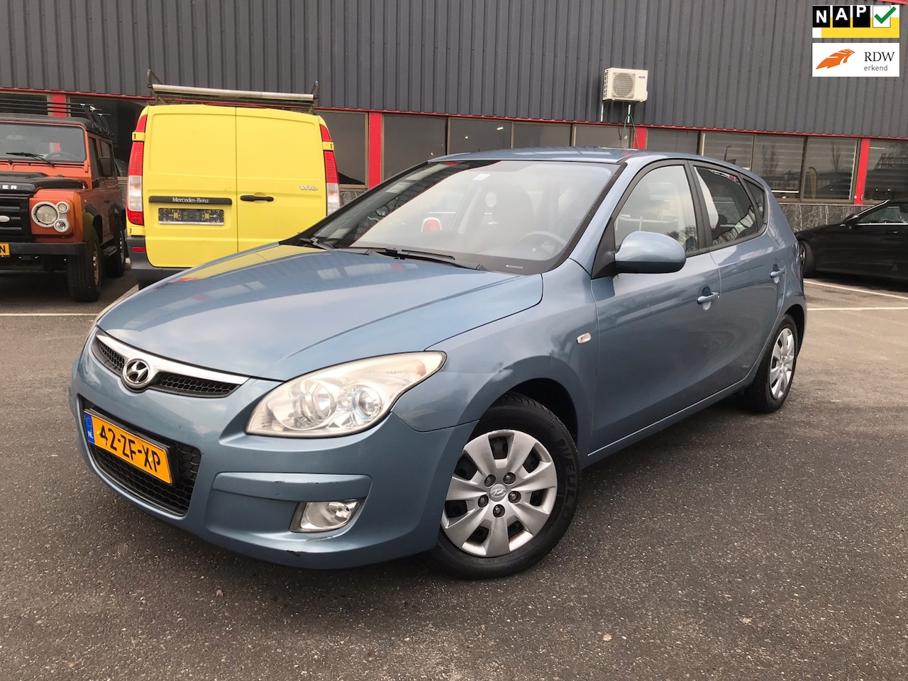 Hyundai i30 - 1.4i Dynamic / nap / airco / - AutoWereld.nl