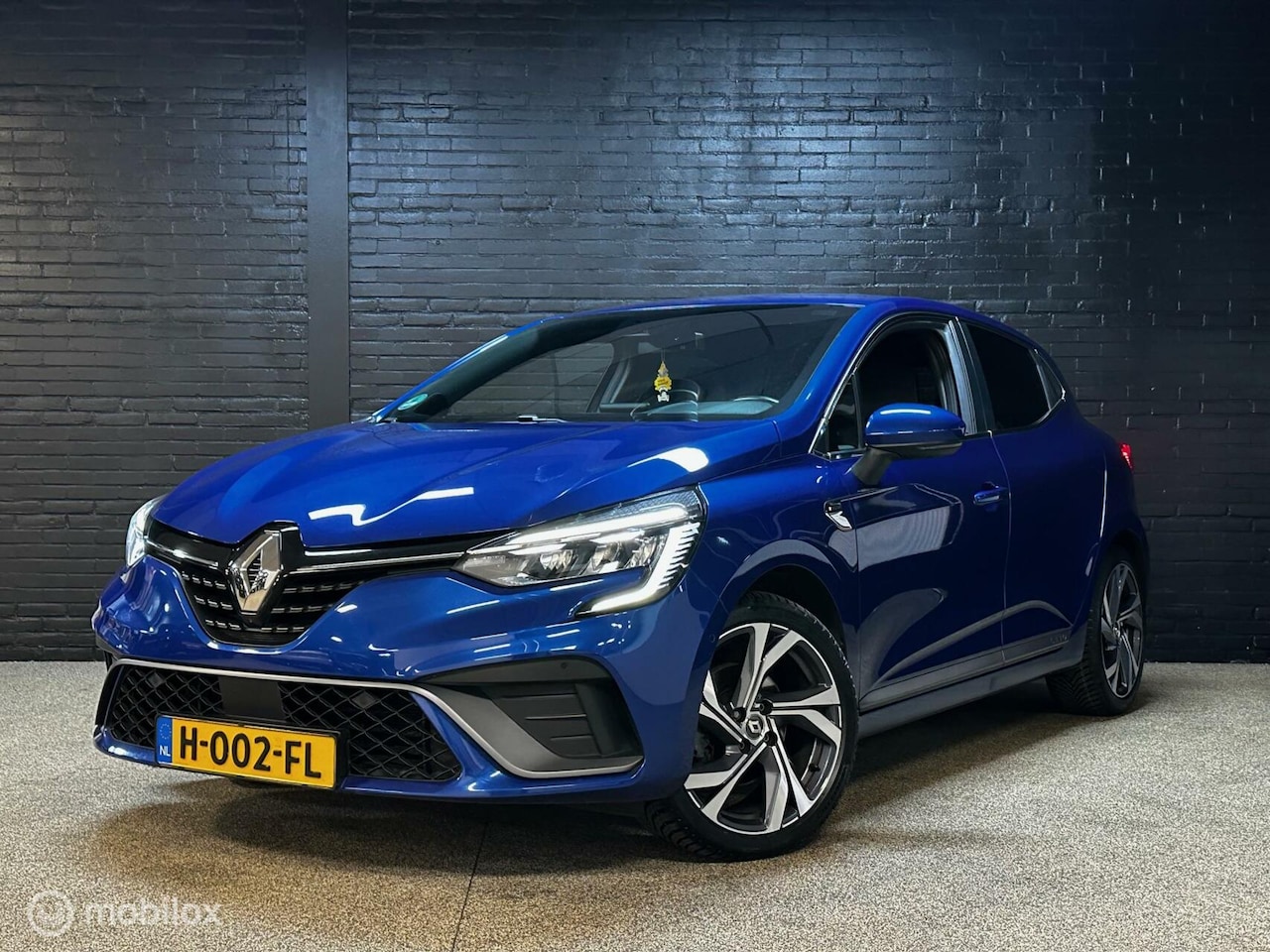 Renault Clio - 1.3 TCe RS Line 131pk Aut * 360 * Carplay * keyless * - AutoWereld.nl