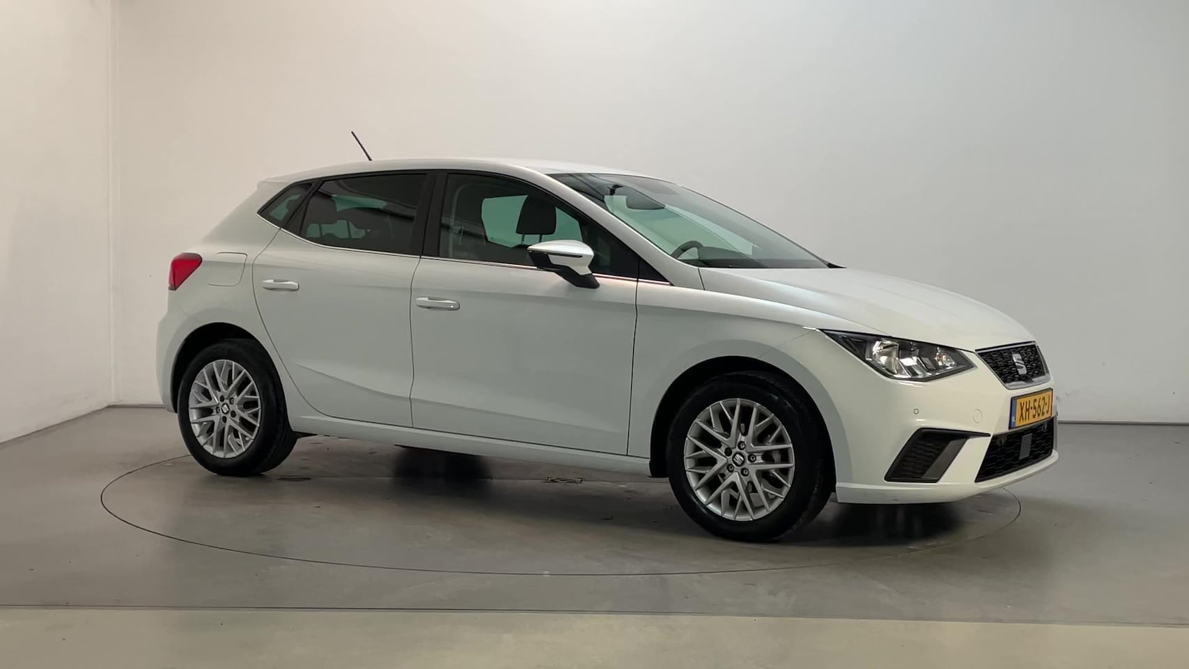 Seat Ibiza - 1.0 TSI Style Business Intense Camera Navigatie Climate Control - AutoWereld.nl