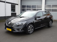 Renault Mégane Estate - 1.3 TCe Bose Automatische airco, navigatie, cruise controle, parkeersensoren voor en achte