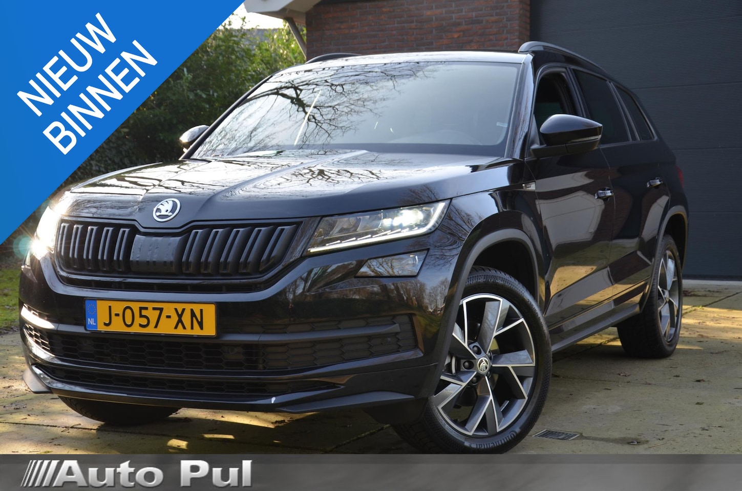 Skoda Kodiaq - 1.5 TSI Sportline Business 7 Persoons. Navi/Led/Ecc/Pdc/Achteruitrij-camera/Stuur&Stoelver - AutoWereld.nl