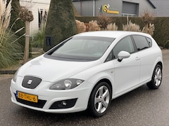 Seat Leon - 1.6 TDI Ecomotive Businessline COPA 2012 Navi/Clima/Leder/Lmv