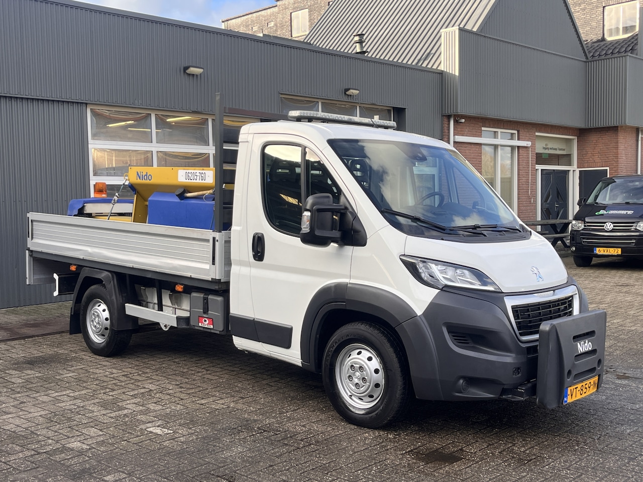 Peugeot Boxer - 2.2 HDI Winterdienst Zoutstrooier Nido Open laadbak Airco Trekhaak Open laadbak Nido aansl - AutoWereld.nl