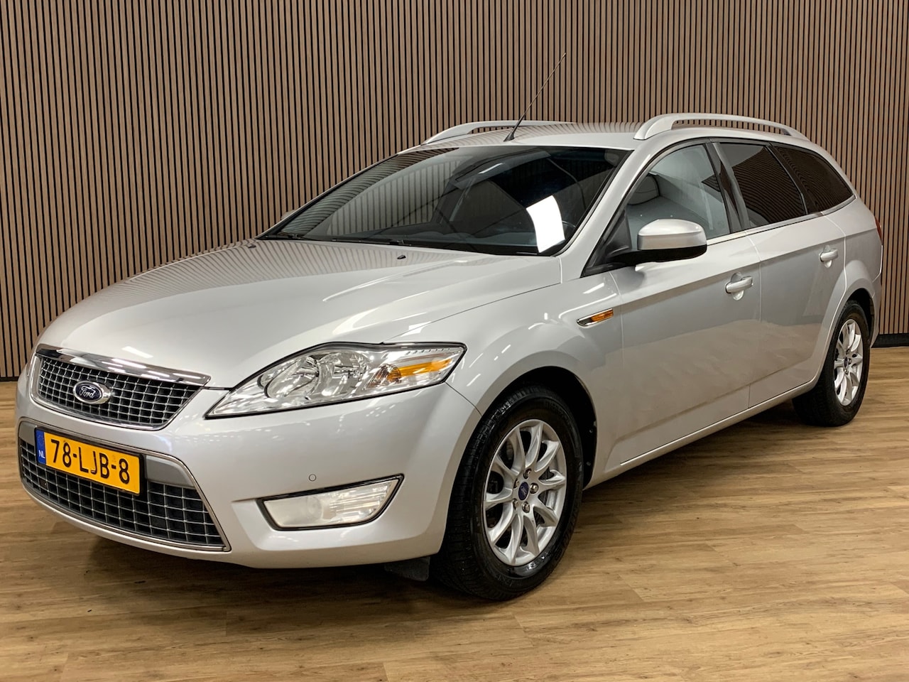 Ford Mondeo Wagon - 2.0-16V Limited|Navigatie|Climate Control| - AutoWereld.nl