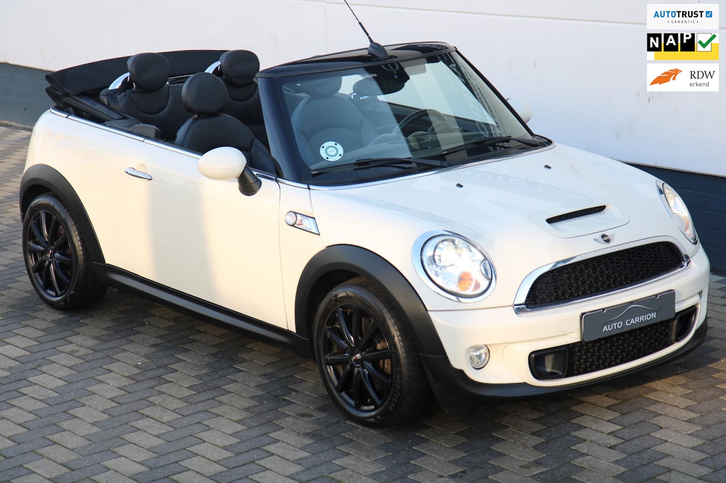 MINI Cabrio - Mini 1.6 Cooper S 184PK Navi Leder Cruise !! - AutoWereld.nl