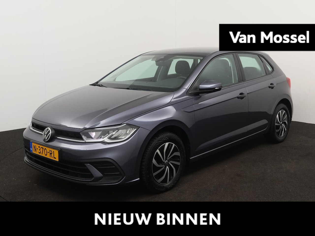 Volkswagen Polo - 1.0 TSI Life | Airco | Parkeersensoren Voor + Achter | All Season Banden | Digital Cockpit - AutoWereld.nl