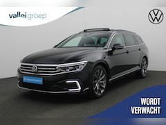 Volkswagen Passat Variant - 1.4 TSI 218PK DSG PHEV GTE Business | Panoramadak | Trekhaak | IQ Light | Navigatie Discov