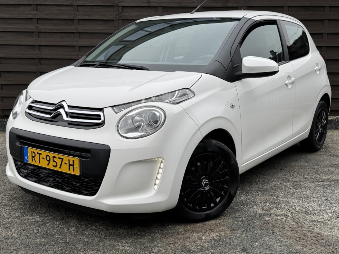 Citroën C1 - 1.0 e-VTi Feel / Airco / Dealer-onderhouden / LED - AutoWereld.nl