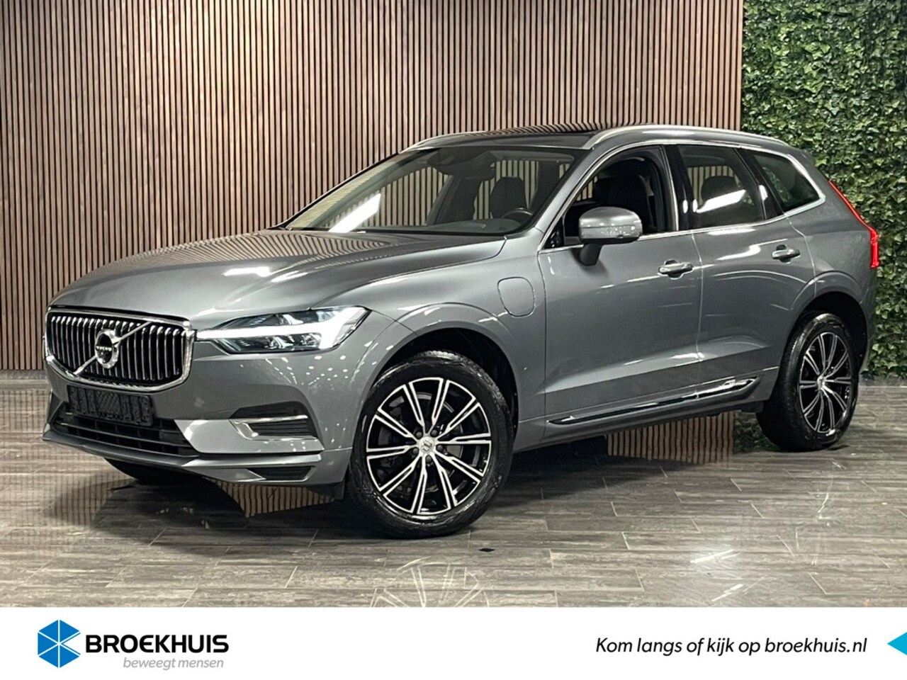 Volvo XC60 - T6 AWD Recharge Inscription | Trekhaak | 360° Camera | Harman Kardon | Adaptieve Cruise Co - AutoWereld.nl