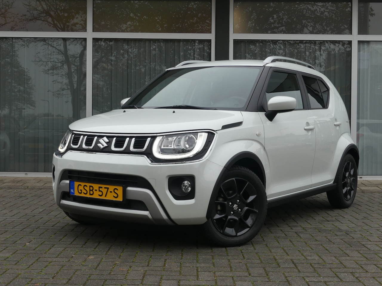 Suzuki Ignis - 1.2 Smart Hybrid Select Automaat, Trekhaak, Navigatie - AutoWereld.nl