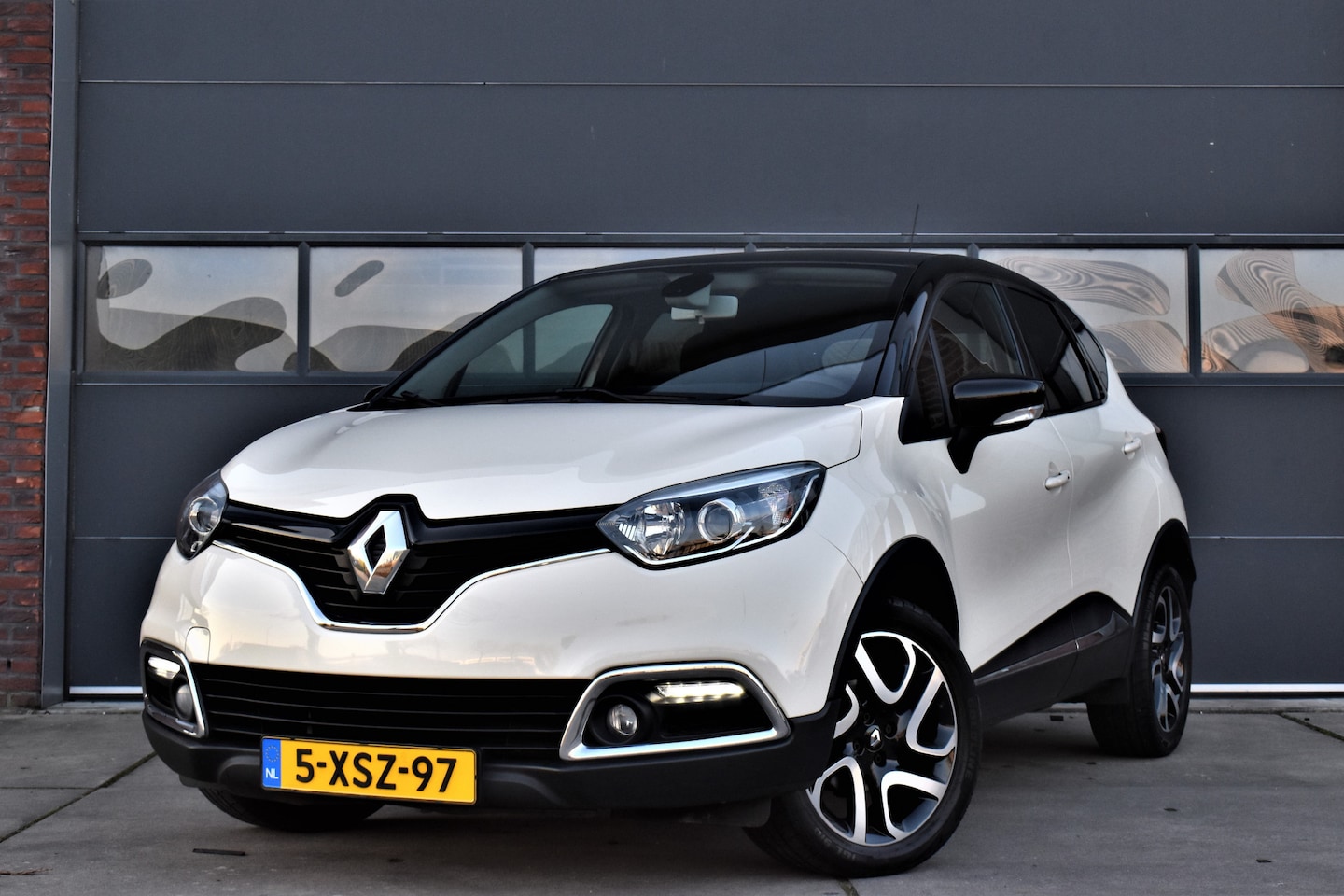 Renault Captur - 0.9 TCe Dynamique NAP Xenon - Camara - Trekhaak - Keyless - Navi - AutoWereld.nl