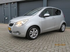 Opel Agila - 1.0 Edition kleine 5 deurs airco 2012 92819 km nap