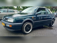 Volkswagen Golf Cabriolet - 1.8