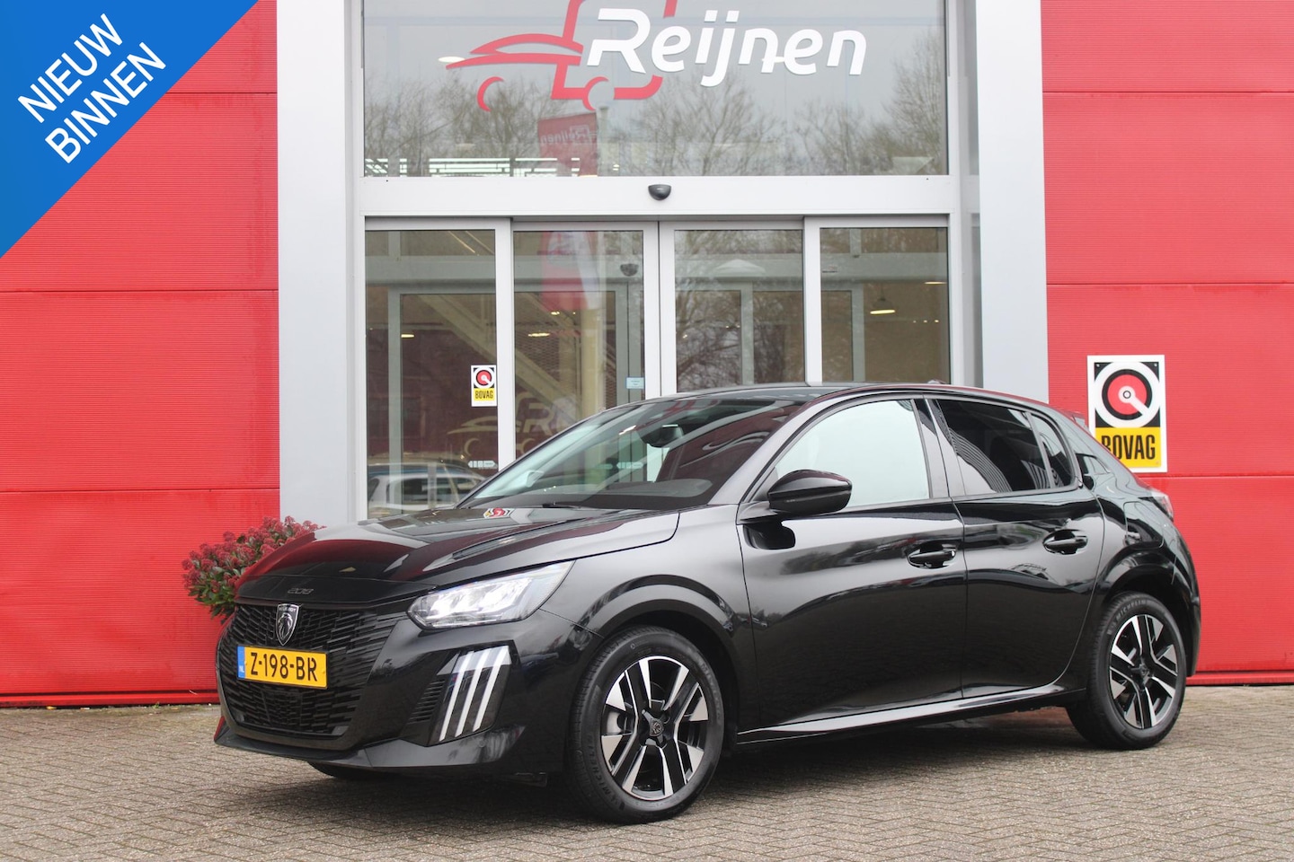 Peugeot 208 - 1.2 100PK ALLURE | ACHTERUITRIJ CAMERA | NAVIGATIE | DRAADLOZE APPLE CARPLAY/ANDROID AUTO - AutoWereld.nl