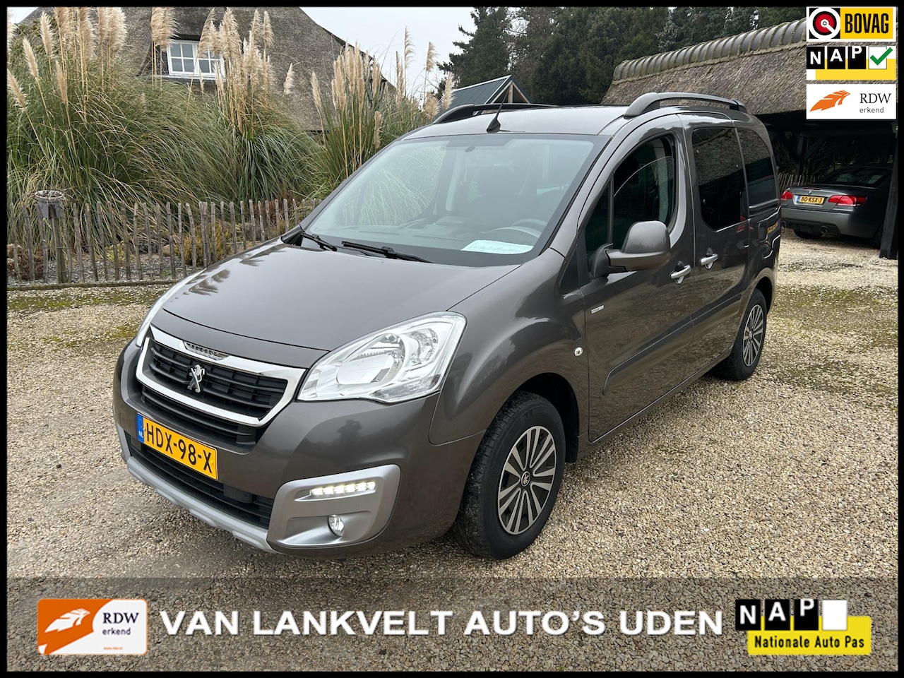 Peugeot Partner Tepee - 1.2 Style Navi, Cruies, PDC - AutoWereld.nl