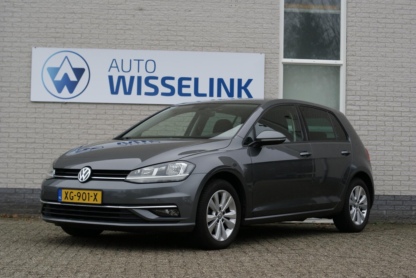 Volkswagen Golf - 1.6 TDI Comfortline Navi/Carplay/Camera/Pdc - AutoWereld.nl