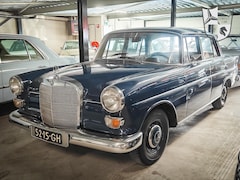 Mercedes-Benz 200-280 (W115) - 200 D