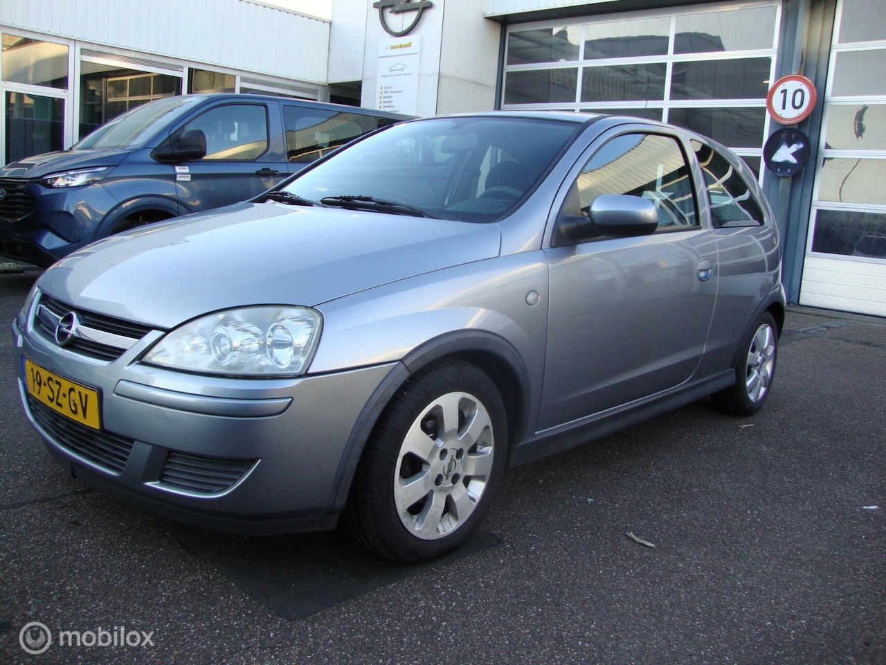 Opel Corsa - 1.2-16V Silverline NL auto met Airco en origineel 70762 KM met N.A.P . Wordt Verwacht !!!! - AutoWereld.nl