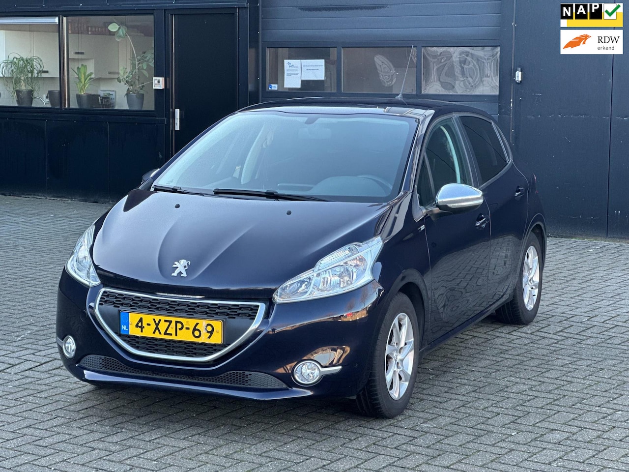 Peugeot 208 - 1.2 PureTech Style!2014!5-deurs!Navi!NAP! - AutoWereld.nl