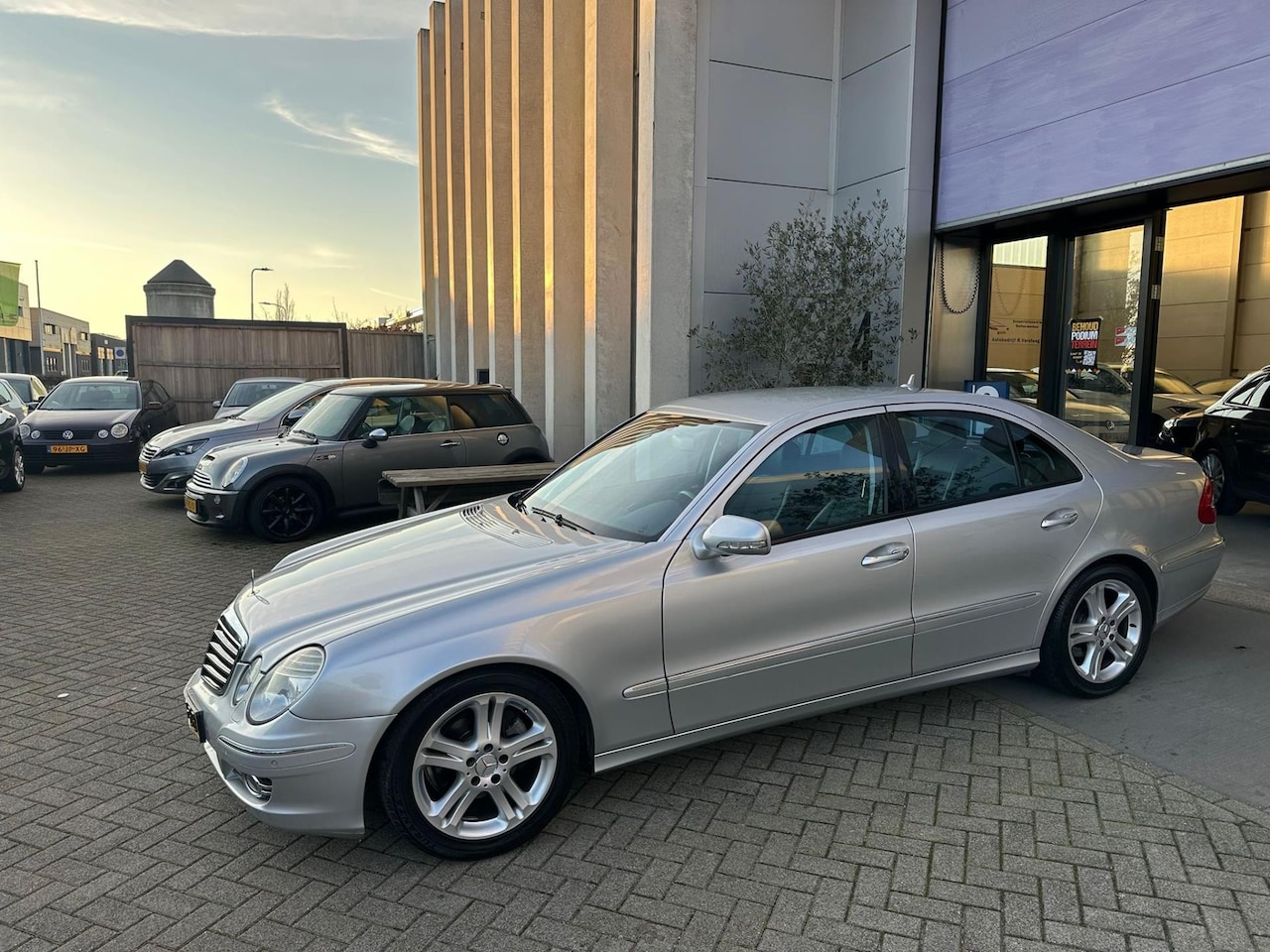 Mercedes-Benz E-klasse - 280 Avantgarde YOUNGTIMER! INRUIL MOGELIJK! - AutoWereld.nl