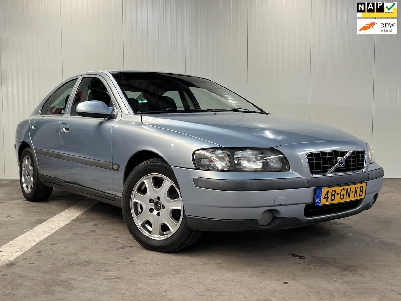 Volvo S60 - 2.4 Airco Trekhaak APK tot november 2024! - AutoWereld.nl