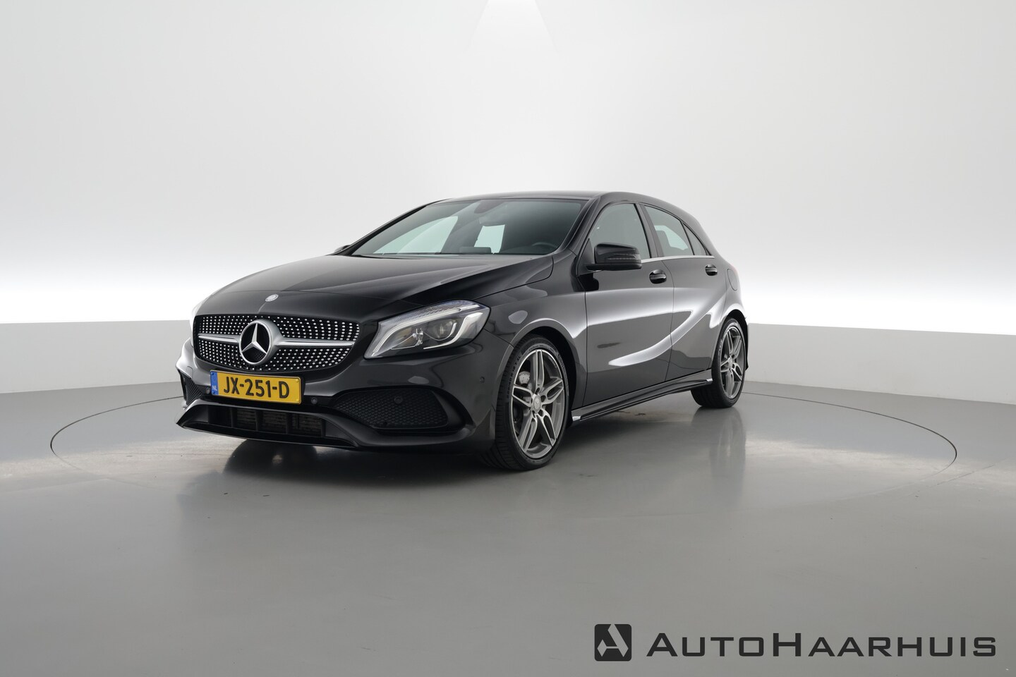 Mercedes-Benz A-klasse - 180 Prestige | Navi | PDC V+A | Cruise | 18" | Airco - AutoWereld.nl