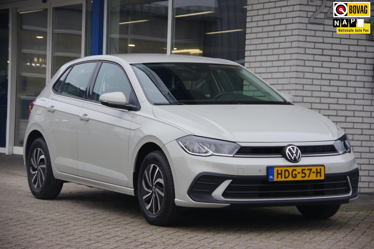 Volkswagen Polo - App-connect Parkeersensoren Stoelverwarming LED - AutoWereld.nl