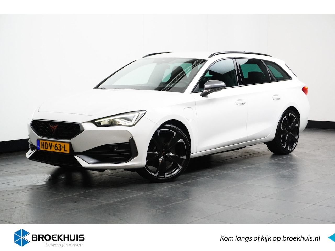 CUPRA Leon Sportstourer - 1.4 e-Hybrid 204PK DSG-6 Black Edition | 19 INCH | FULL LED - AutoWereld.nl