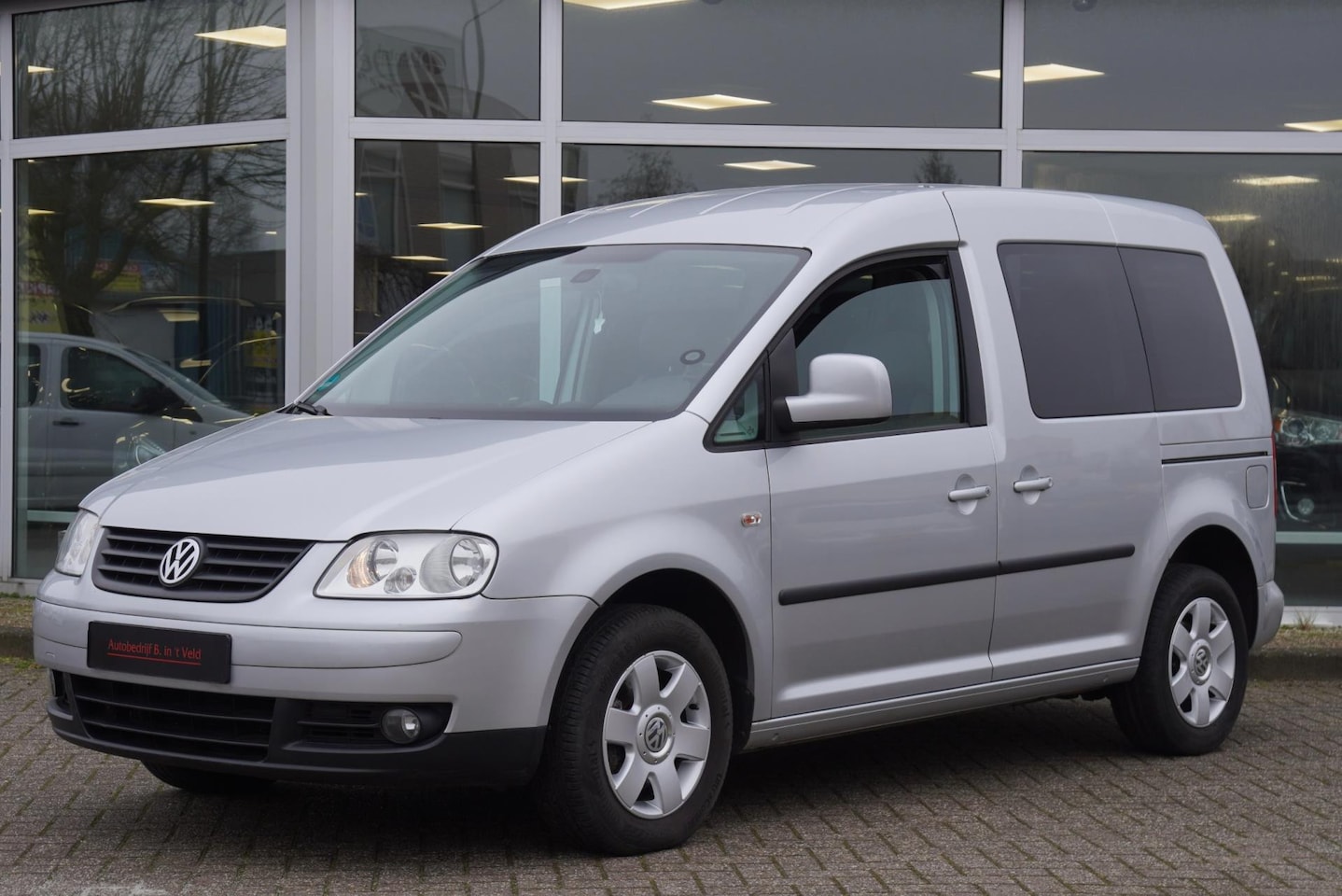 Volkswagen Caddy - 1.6 7p. TREKHAAK PARK. SENSOREN STOELVERW. 2 X SCHUIFDEUR LM VELGEN - AutoWereld.nl