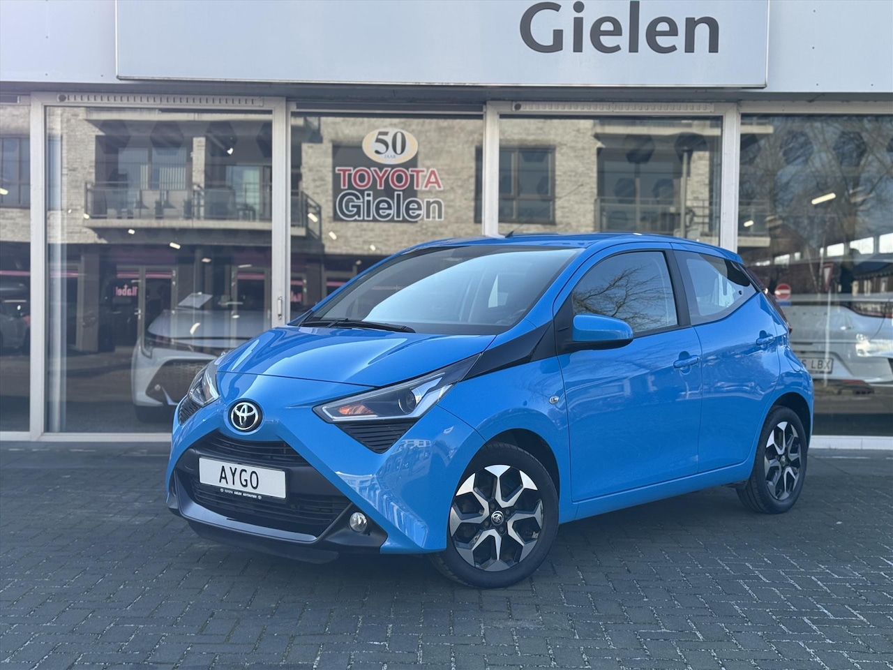 Toyota Aygo - 1.0 VVT-i x-joy | Apple carplay/Android auto, Lichtmetalen velgen, Airco, Bluetooth, Stuur - AutoWereld.nl