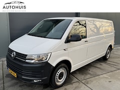 Volkswagen Transporter - 2.0 TDI 102pk L2H1 Trendline Achterdeuren met ruit Trekhaak Airco Navigatie Voorruit verwa