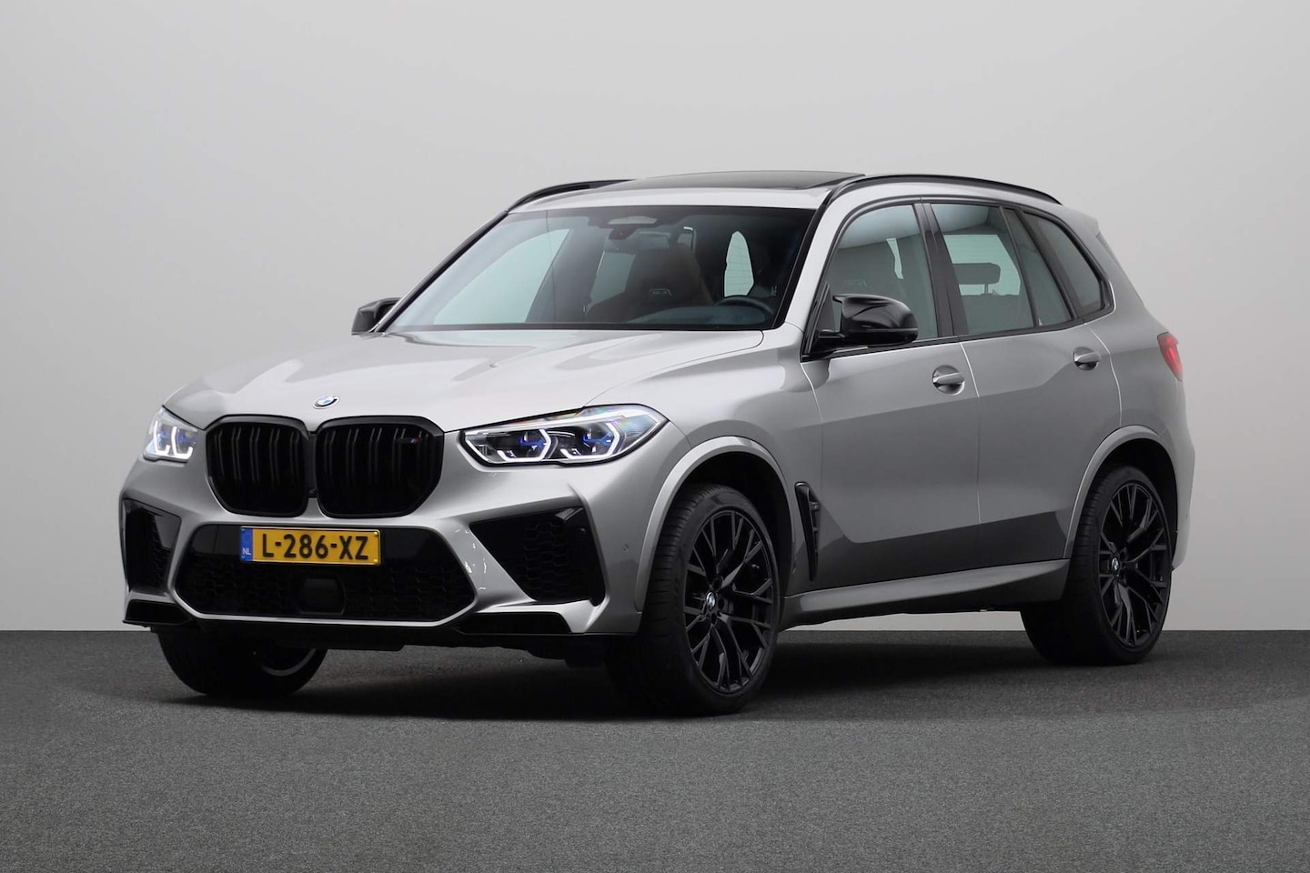 BMW X5 - M Competition | Bowers & Wilkins | Panorama-Glasdak Sky Lounge | Trekhaak | Driving Assist - AutoWereld.nl