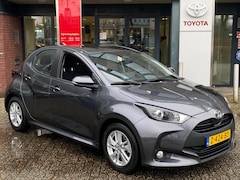 Toyota Yaris - 1.5 HYBRID 115 ACTIVE APPLE/ANDROID AD-CRUISE LM-VELGEN CAMERA NL-AUTO