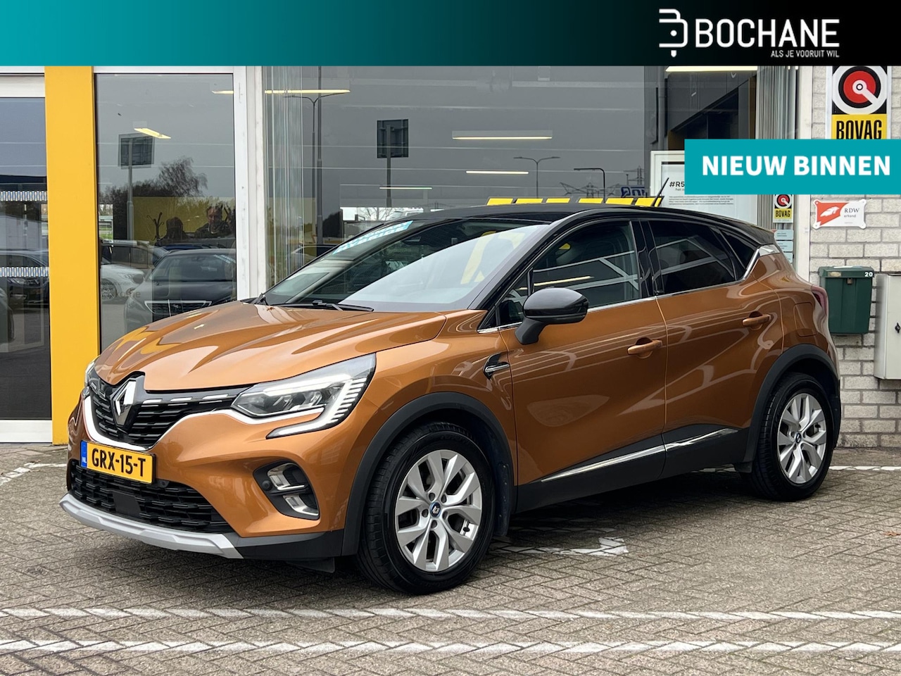 Renault Captur - 1.6 E-Tech Plug-in Hybrid 160 Intens | Stuurverwarming - AutoWereld.nl