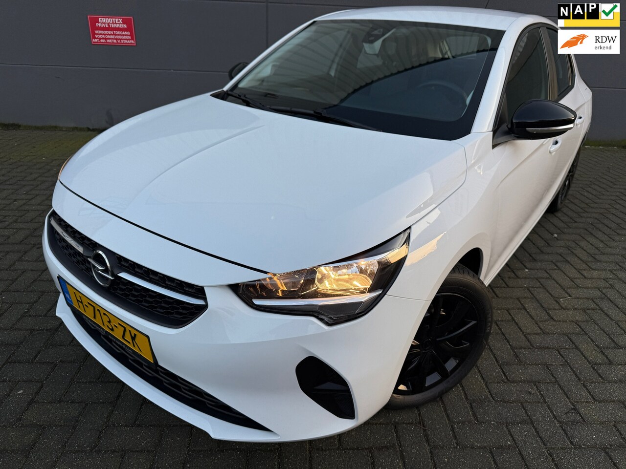 Opel Corsa - 1.2 Edition*12 MAANDEN GARANTIE*CARPLYE*101PK*CAMERA*NAVI*CRUISE*ELKT-RAAM*ISOFIX*APK*NAP* - AutoWereld.nl