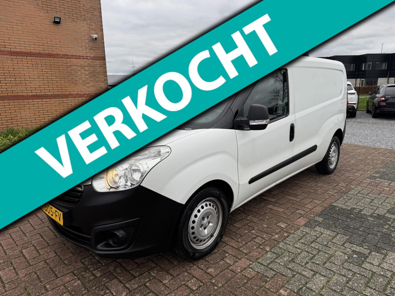 Opel Combo - 1.6 CDTi L2H1 Edition Inbouw, Dakdragers, Trekhaak - AutoWereld.nl