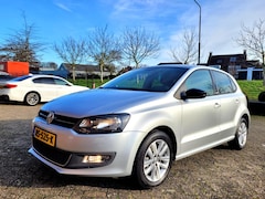 Volkswagen Polo - 1.4-16V Style, Stoelverwarming, Nwe distributieriem, All-season banden