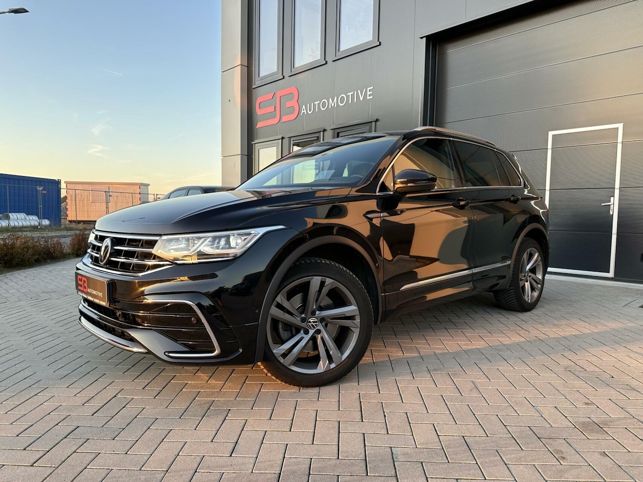 Volkswagen Tiguan - 2.0 TDI 4Motion 200PK Stoel/Stuurverw FULL - AutoWereld.nl