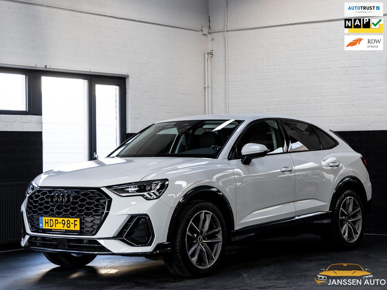 Audi Q3 Sportback - 35 TFSI Pro Line S 35 TFSI Pro Line S, Leder/Alcantara, Led, Stoelverwarming, Standkachel, Carplay - AutoWereld.nl