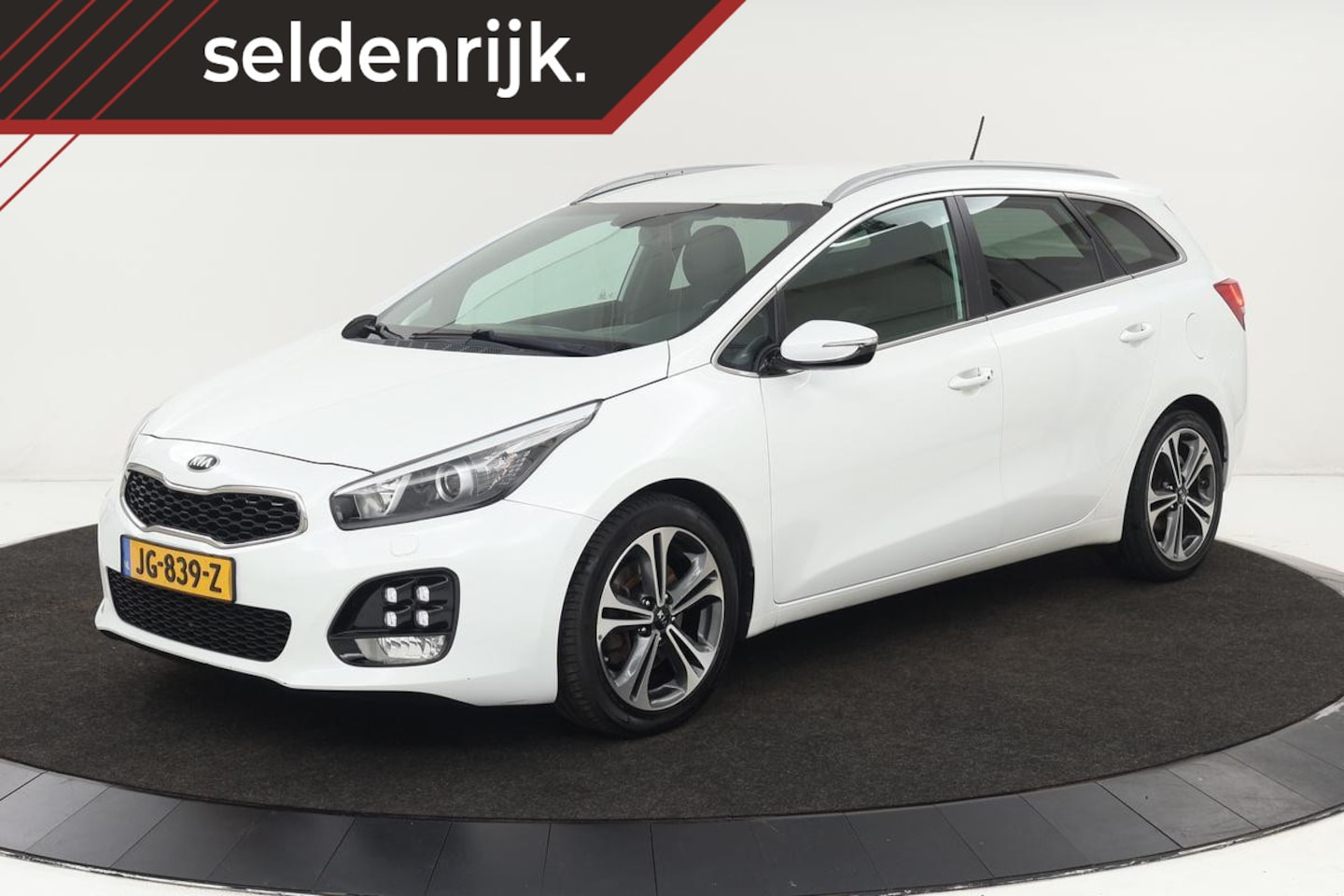 Kia Cee'd - 1.0 T-GDi GT-Line | 1e eigenaar | Stoel & stuurverwarming | Camera | Navigatie | Xenon | C - AutoWereld.nl