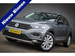 Volkswagen T-Roc - 1.5 TSI Sport /Panorama/Leer/Camera/Navi