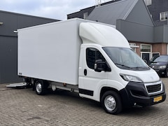 Peugeot Boxer - 335 2.0 BlueHDI Laadklep Airco 1090kg laadvermogen Navigatie Bleutooth Euro 6 Dealer onder