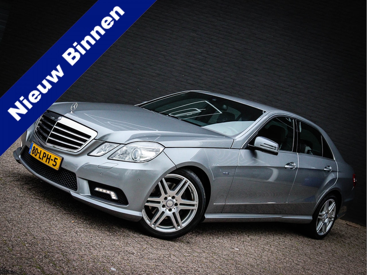 Mercedes-Benz E-klasse - 350 CGI Avantgarde / xenon / navigatie / Leder / climate controle / cruise controle / pdc - AutoWereld.nl