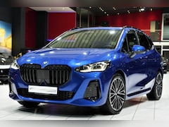 BMW 2-serie Active Tourer - 218iA M-SPORT * LED, MOKKA LEDER, PANORAMA, TREKH, 19-inch LMV, ALARM * 1e EIG - 18k onder