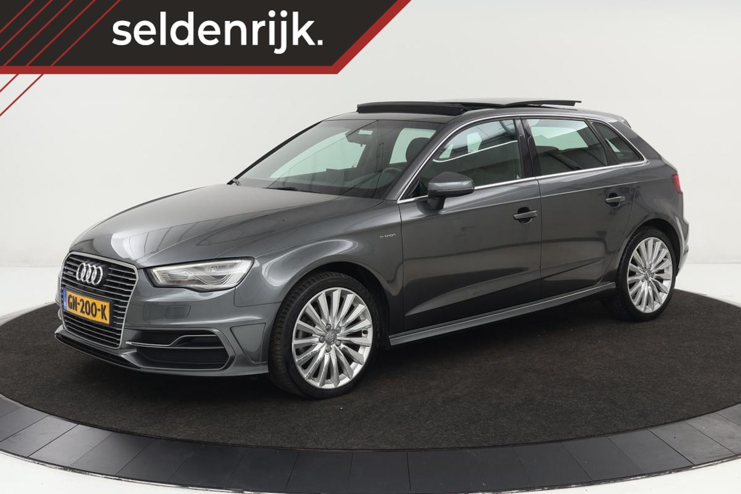 Audi A3 Sportback - 1.4 e-tron Ambition Pro Line+ | Panoramadak | Stoelverwarming | Full LED | Navigatie | Hal - AutoWereld.nl