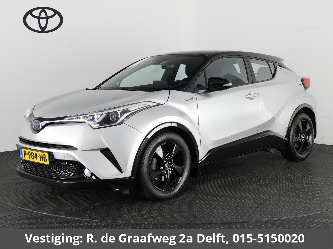 Toyota C-HR - 1.8 Hybrid Dynamic Bi-Tone | Stoelverwarming | Navigatie | Camera | Keyless Entry & Start - AutoWereld.nl