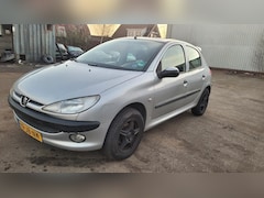 Peugeot 206 - 1.4 XT