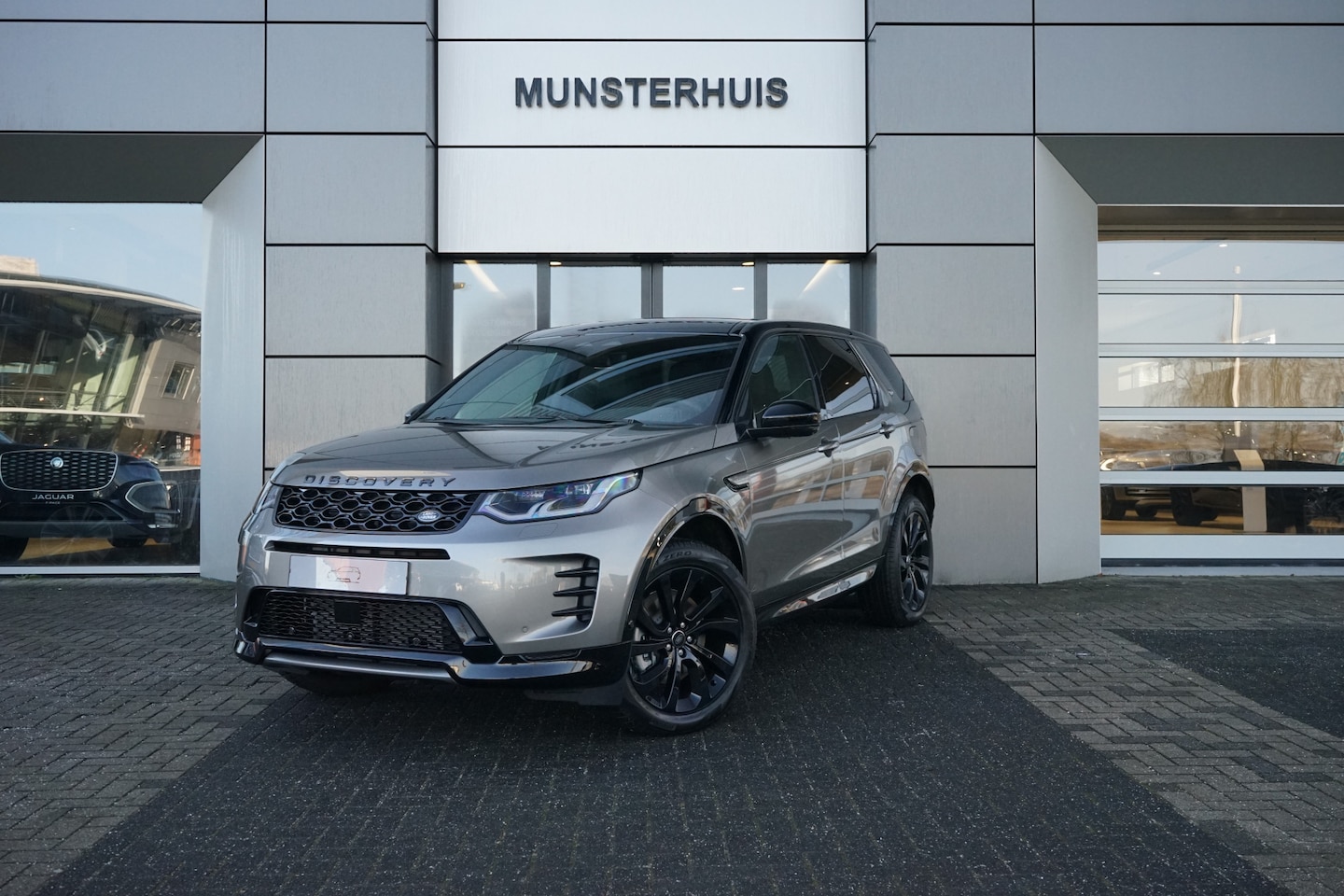 Land Rover Discovery Sport - 1.5 P270e PHEV Dynamic SE - Elektrische trekhaak - Panoramadak - - AutoWereld.nl