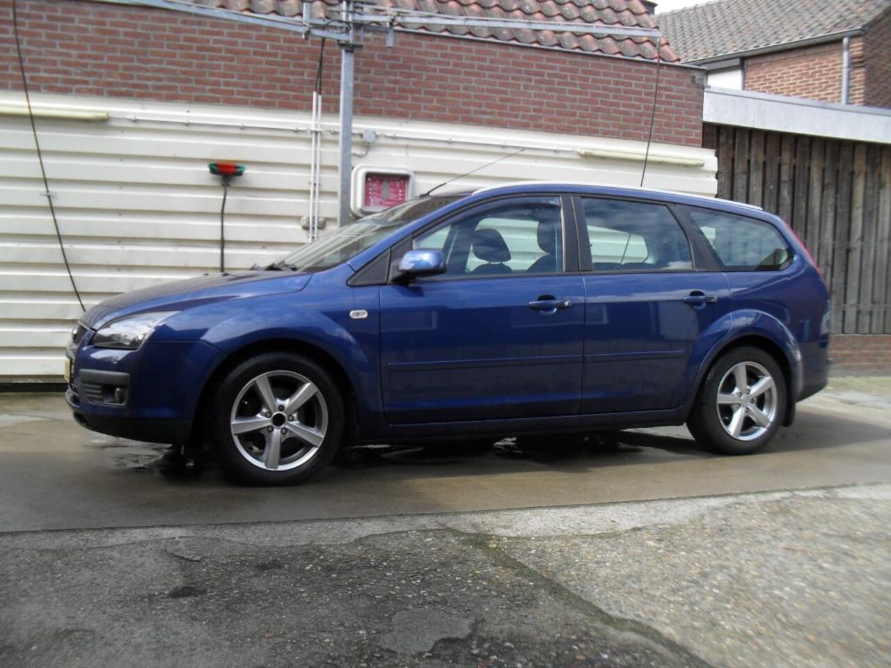 Ford Focus Wagon - 1.6-16V Futura 1.6-16V Futura - AutoWereld.nl